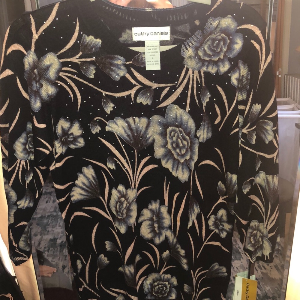 3/4 sleeve rose printed sweater